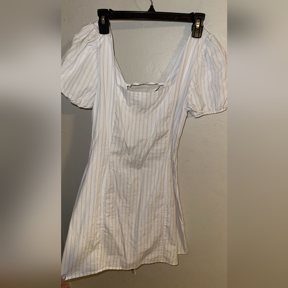 White Striped Puff  Sleeve Corset Back Dress - Picture 3 of 8